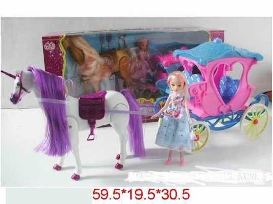 Карета с лошадью и куклой Фото