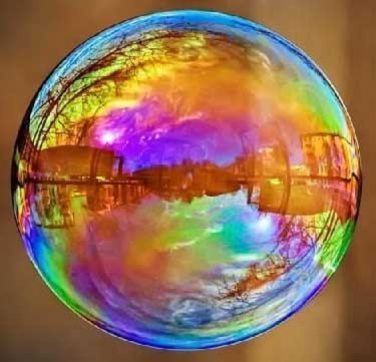 Мыльные пузыри гигантские Фото