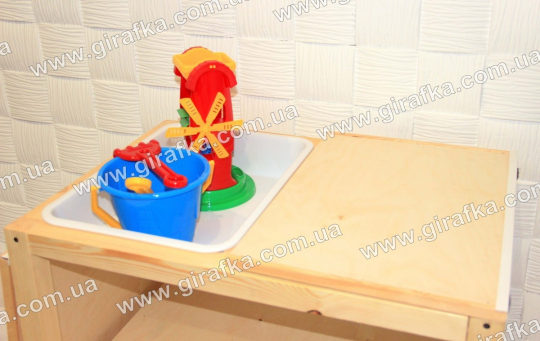 Столик для воды и песка деревянный с крышкой и полкой Фото