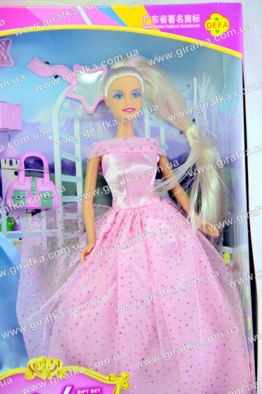 Кукла типа барби с набором платьев Фото