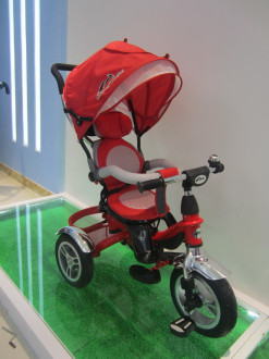 Детский трёхколёсный велосипед TR17004 красного цвета