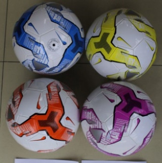 Мяч футбольный BT-FB-0153 PVC 290г 4цв.ш.к./100/