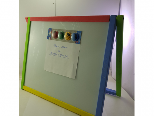 Доска-мольберт настольная 2-стороняя магнитная цветная Фото